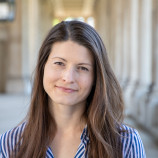 Kalocsányiová, Dr Erika 